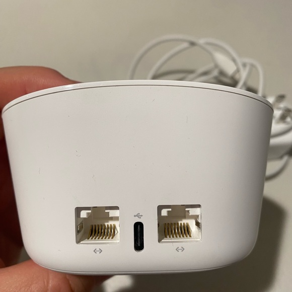 EERO router modem booster 99% new no box - Picture 4 of 4